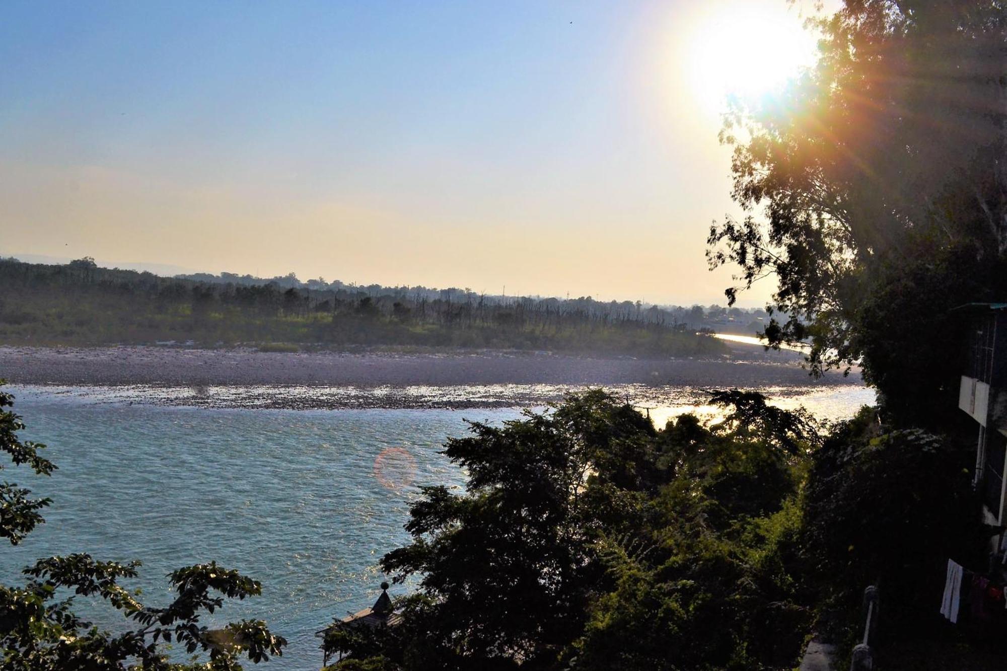 Meeram Ganga, A Heritage Stay By The Ganges At Triveni Ghat Risikés Kültér fotó