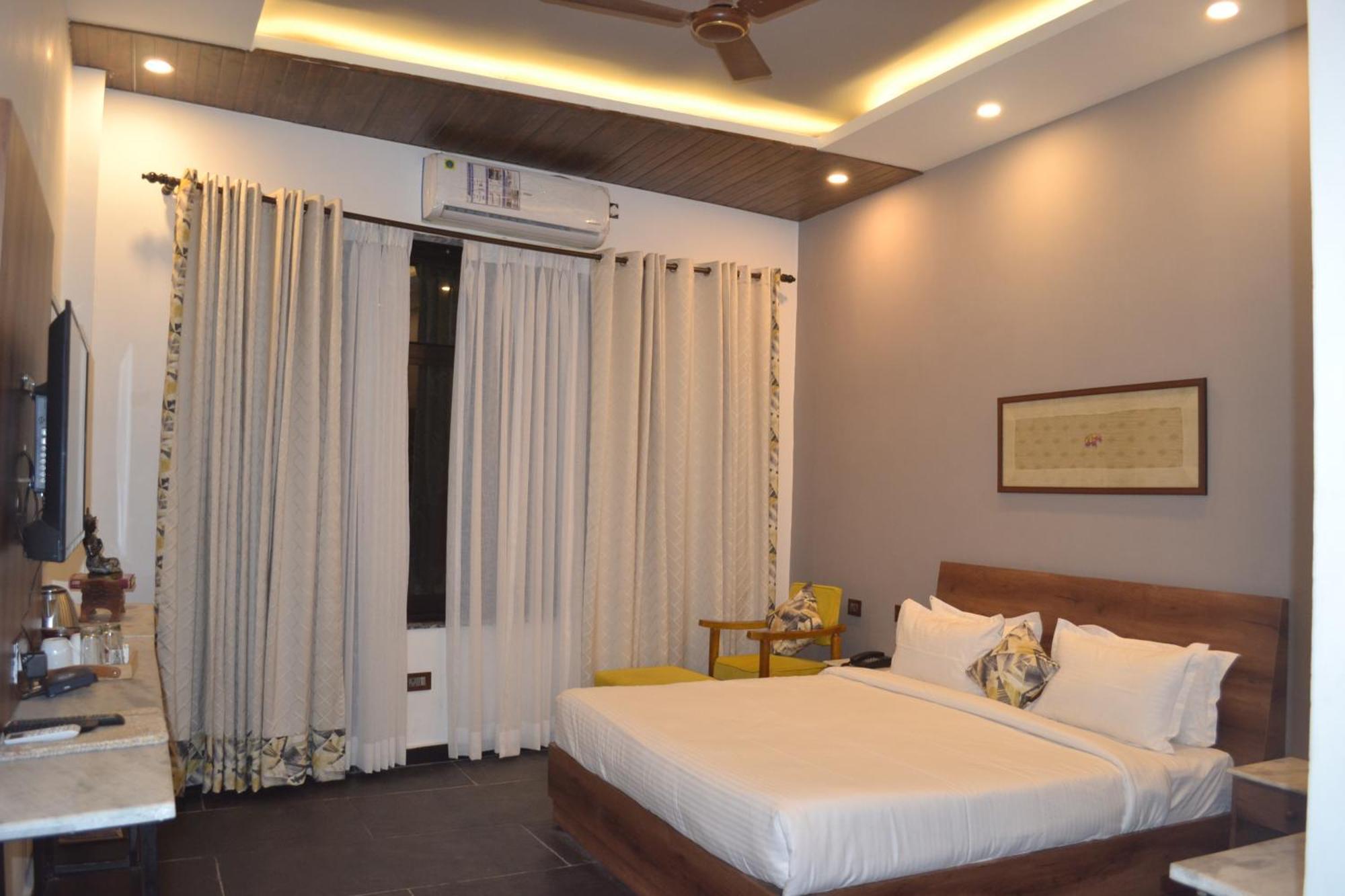 Meeram Ganga, A Heritage Stay By The Ganges At Triveni Ghat Risikés Kültér fotó