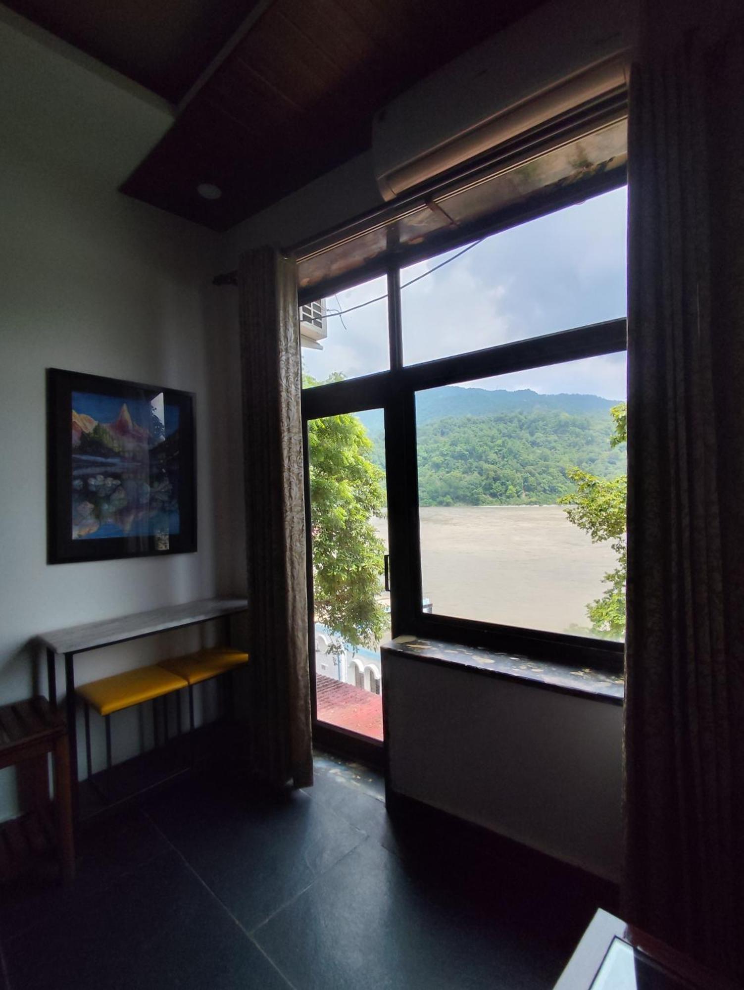 Meeram Ganga, A Heritage Stay By The Ganges At Triveni Ghat Risikés Kültér fotó